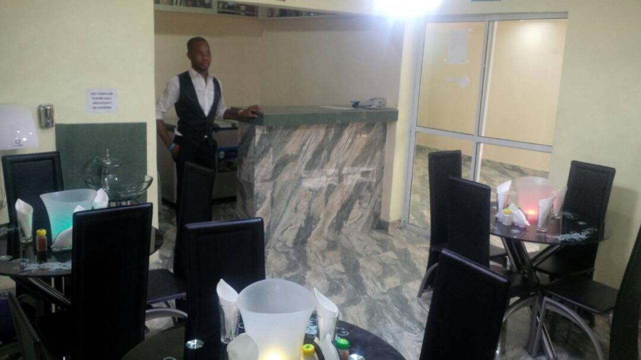 Buggatti Hotel And Suit Port Harcourt Exterior foto
